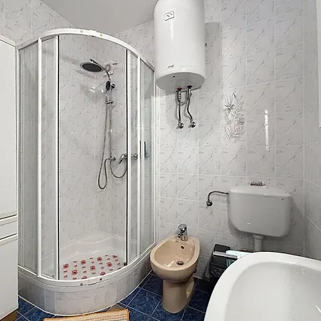 아파트 Ivo-2 By Interhome 풀라